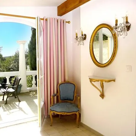 With Pool In Provence -villa Romantique Sleeps Up To 12+4 In Optional