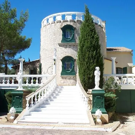 With Pool In Provence -villa Romantique Sleeps Up To 12 4 In Optional
