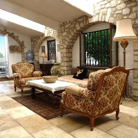 With Pool In Provence -villa Romantique Sleeps Up To 12 4 In Optional Villa *