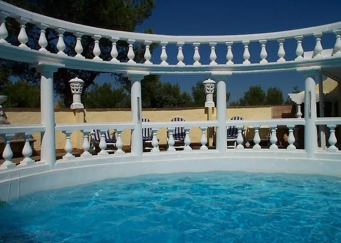 With Pool In Provence -villa Romantique Sleeps Up To 12 4 In Optional Villa *