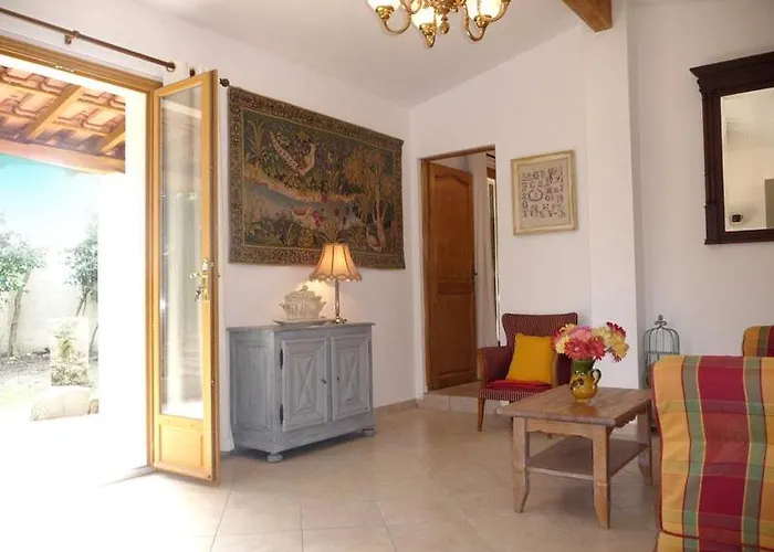 With Pool In Provence -villa Romantique Sleeps Up To 12 4 In Optional Villa *